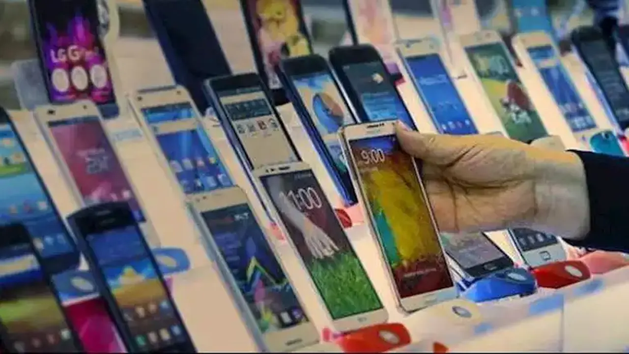 تداعيات الركود في سوق المحمول وموعد تعافي الطلب على أجهزة الهواتف الذكية